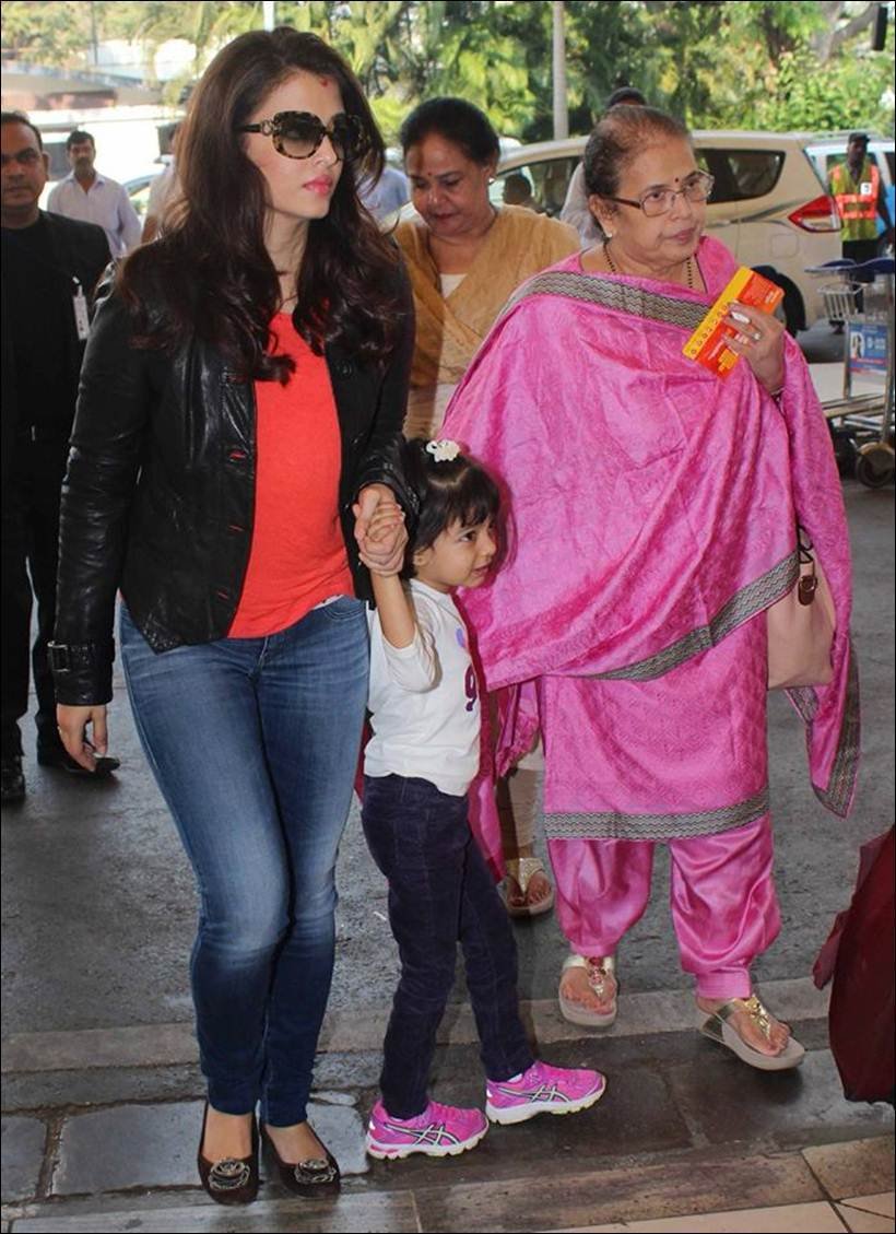 aishwarya rai bachchan, aishwarya rai, aishwarya, aishwarya aaradhya pics, aaradhya bachchan, aaradhya pics, aishwarya aaradhya pics, brindya rai pics, aishwarya mother, sarbjit, aishwarya in punjab, aishwarya rai punjab pics, entertainment