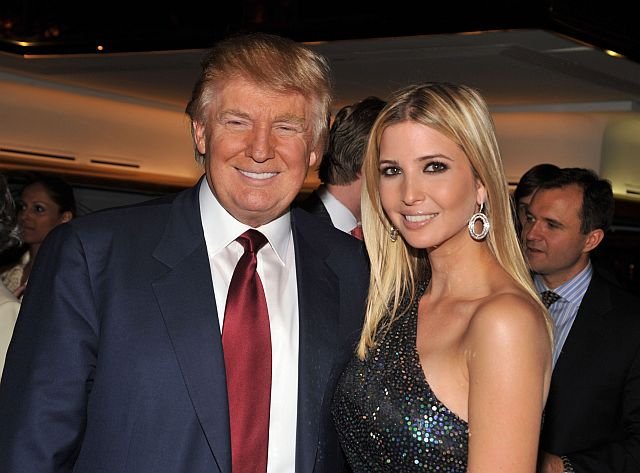 donald trump daughter, ivanka trump, ivanka trump photos, ivanaka sitting on his father lap, donald trump photo, social media, republican candidate donald trump, news in hindi