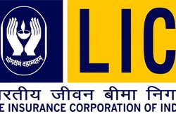 डेढ़ महीने में 30% कम हुई सरकारी बैंकों में लगे LIC के पैसे की वैल्यू