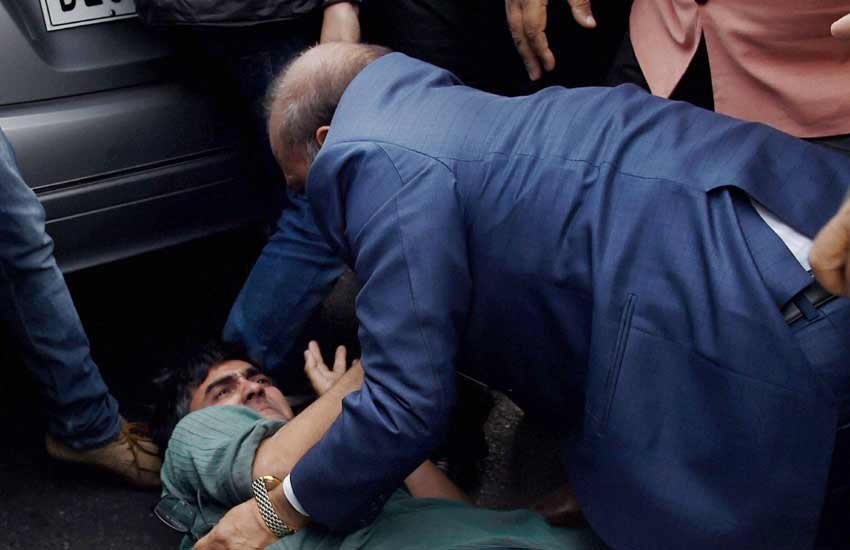 BJP MLA OP Sharma, CPI Leader, JNU Row, Afzal Guru, mla op sharma, op sharma mla Delhi, JNU Afzal Guru, patiala house court, Kanhaiya, Kanhaiya Arrest, JNU News
