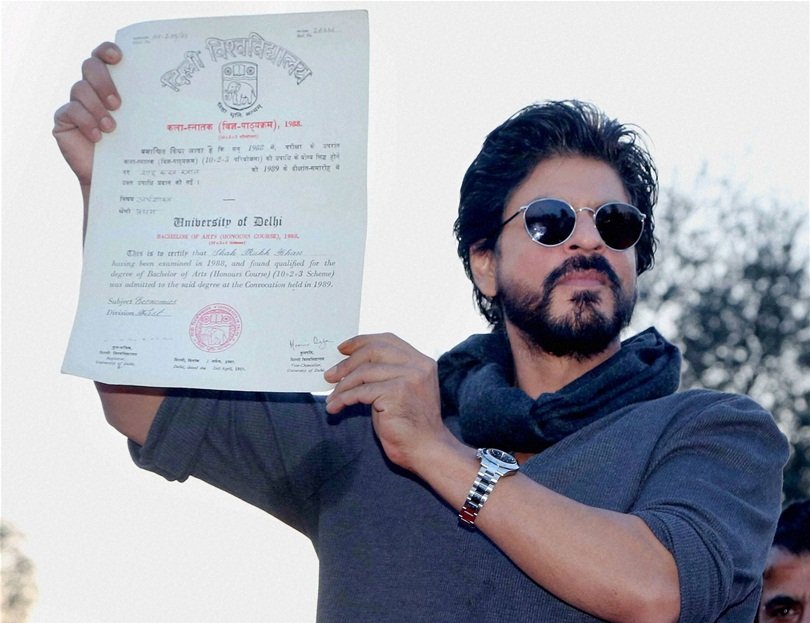 shahrukh khan, hansraj college, shahrukh khan in hansraj college, SRK in Hansraj College, SRK Visit Hansraj College, Shahrukh in Delhi, SRK in Delhi, SRK Graduation Degree, Shahrukh Graduation Degree, Shahrukh Khan News, Shahrukh Khan Latest news