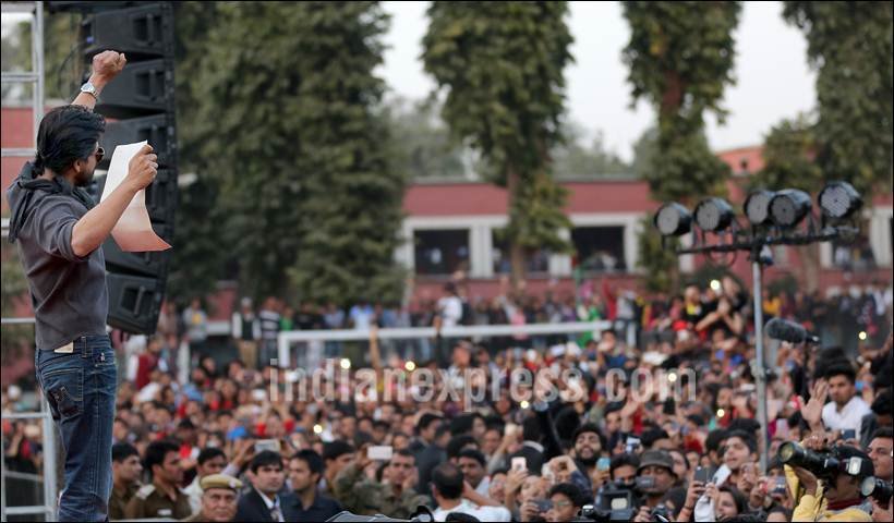 shahrukh khan, hansraj college, shahrukh khan in hansraj college, SRK in Hansraj College, SRK Visit Hansraj College, Shahrukh in Delhi, SRK in Delhi, SRK Graduation Degree, Shahrukh Graduation Degree, Shahrukh Khan News, Shahrukh Khan Latest news
