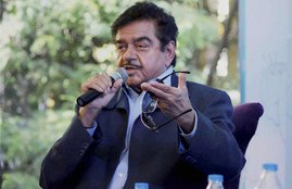 Shatrughan Sinha, Supreme court, judges, bjp, PM Modi, PM Narendra modi, Rahul Gandhi, D raja, CPI, Dipak misra, Justices J Chelameswar, Ranjan Gogoi, M B Lokur and Kurian Joseph, cji, News in Hindi, Jansatta