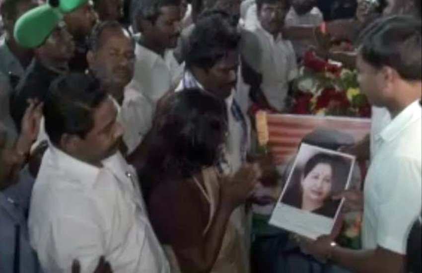 jayalalithaa, siachen martyr, jayalalithaa photo, siachen martyr funeral, tamil nadu, siachen martyr tamil nadu