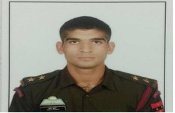 J&K: हरियाणा के जाट समुदाय से थे आतंकियों से लड़ते शहीद हुए पवन, जेएनयू से ली थी डिग्री