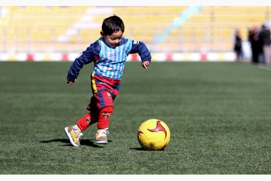 Murtaza Ahmadi, wears Barcelona's star Lionel Messi shirt, plastic bag Messi shirt, Afghan Football Federation headquarter in Kabul, Barcelona star Lionel Messi, Internet fame Afghan boy,
