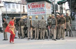 VHP कार्यकर्ता की हत्‍या: संघ ने मुस्लिमों से कहा- अकबर, बाबर मत बनो वरना जमींदोज कर देंगे