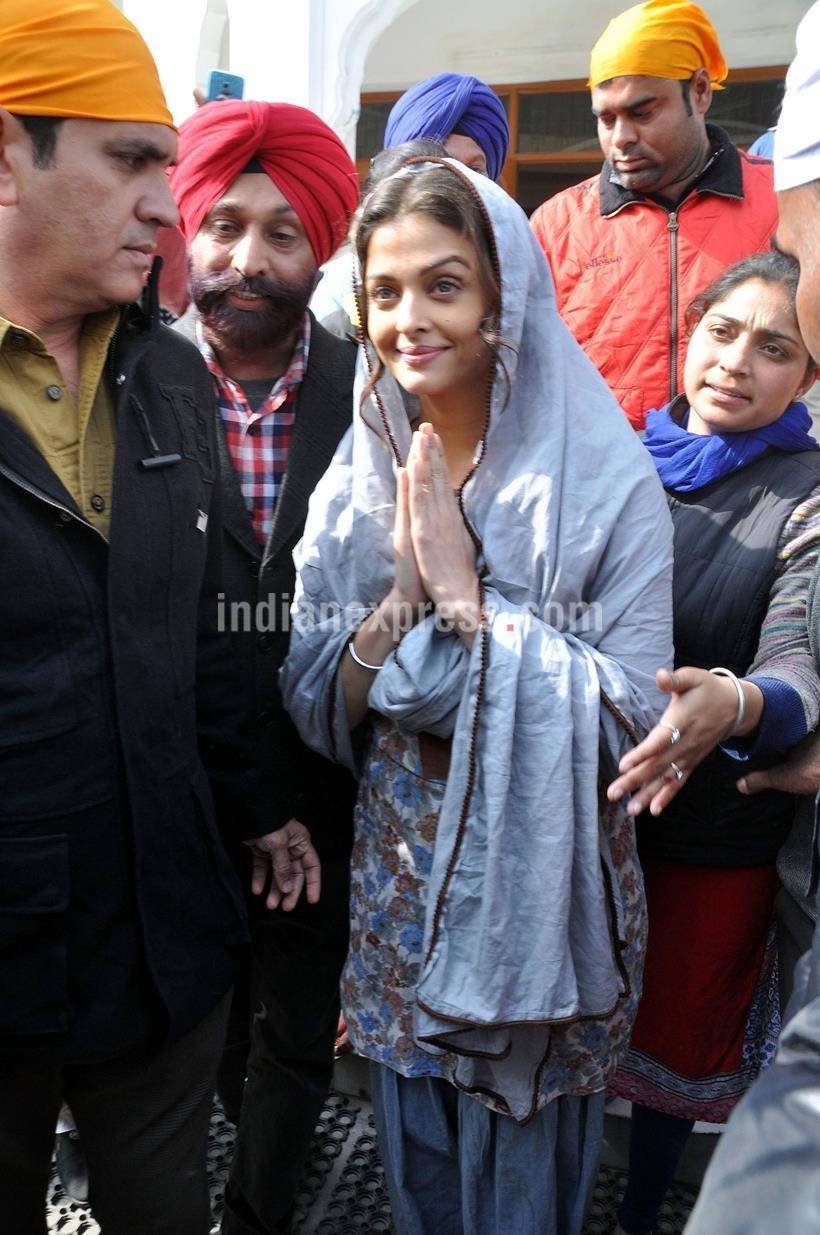 Bollywood Actress Aishwarya Rai Bachchan at Golden Temple in Amritsar on Friday, February 12 2016. EXPRESS PHOTO BY RANA SIMRANJIT SINGH