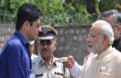 सोनी सोरी पर हमले को बस्‍तर DM ने बताया नाटक, FB पर लिखा- सुर्खियां पाने को बनाया प्लान