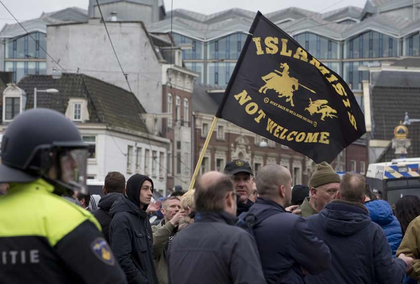 ANTI ISLAM PROTEST, ANTI ISLAM PROTEST in europe, anti immigration rally, ANTI ISLAM PROTEST photos, Patriotic Europeans Against the Islamisation of the West, PEGIDA, Prague, Amsterdam, Dresden, Calais and Canberra