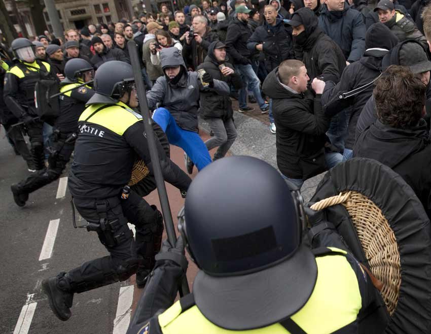 ANTI ISLAM PROTEST, ANTI ISLAM PROTEST in europe, anti immigration rally, ANTI ISLAM PROTEST photos, Patriotic Europeans Against the Islamisation of the West, PEGIDA, Prague, Amsterdam, Dresden, Calais and Canberra