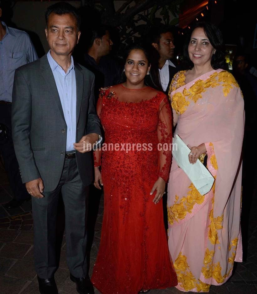 B-Town celebrates, baby shower of Salman Khan sisterm, arpita sharma khan baby shower function,SALMAN KHAN SISTER ARPITA, Salman Khan kisses ex-girlfriend Sangeeta Bijlani, Salman Khan, Anushka Sharma, Sangeeta Bijlani