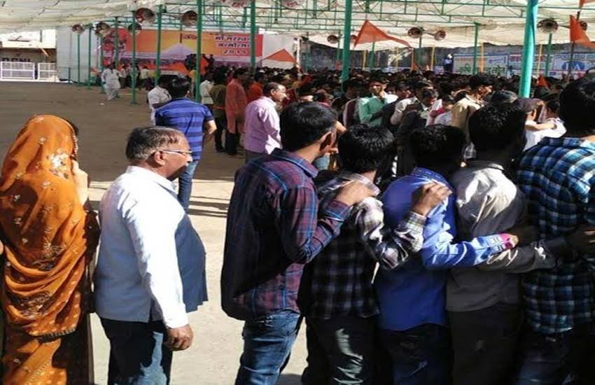 bhojshala row, basant panchami, hindu outfit, bhojshala kamal maula mosque, dhar, Hindu groups, All India Muslim Personal Law Board, Namaz, Basant Panchami, dharam jagran manch, भोजशाला, बसंत पंचमी, भोजशाला कमल मौला मस्जिद विवाद, भोजशाला पूजा, भोजशाला बसंत पंचमी पूजा