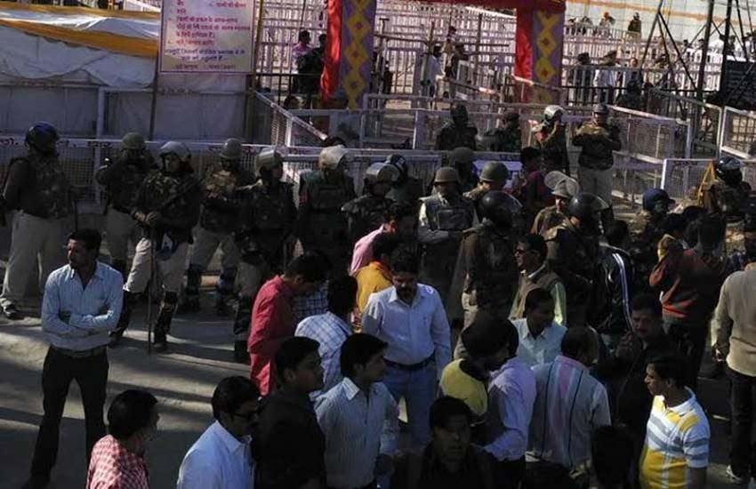 bhojshala row, basant panchami, hindu outfit, bhojshala kamal maula mosque, dhar, Hindu groups, All India Muslim Personal Law Board, Namaz, Basant Panchami, dharam jagran manch, भोजशाला, बसंत पंचमी, भोजशाला कमल मौला मस्जिद विवाद, भोजशाला पूजा, भोजशाला बसंत पंचमी पूजा