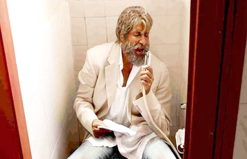 Amitabh Bachchan, Amitabh Bachchan selfie, Amitabh Bachchan washroom selfie, Amitabh Bachchan movies, Amitabh Bachchan fans, Amitabh Bachchan twitter, Amitabh Bachchan upcoming movis, Amitabh Bachchan news, big b pics, big b washroom selfie, entertainment news