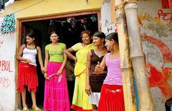 फिल्मों में करियर बनाने के लिए डांस, सिंगिंग की ट्रेनिंग ले रही Sex Worker