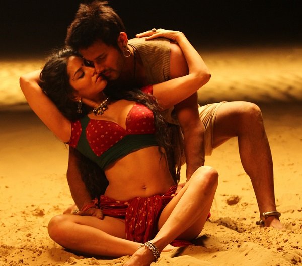 sunny leone, actor rajneesh duggal, bollywood photo gallery, bollywood stars photo gallery, bollywood gossip in hindi, multiplex entertainment photo gallery, beiman love