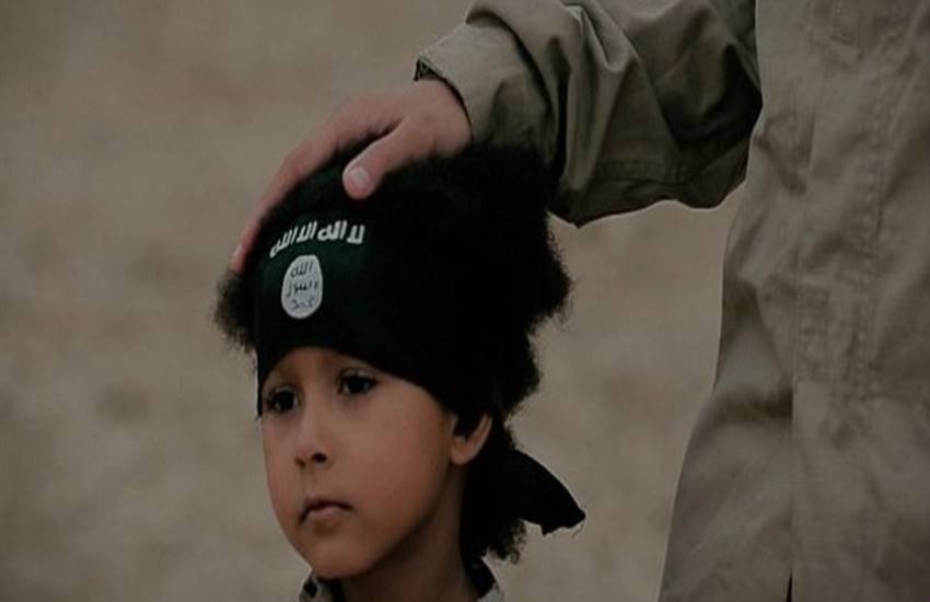 Jihadi Junior, ISIS, ISIS Video, Jihadi John-II, ISIS Execution, Shocking, Isa Dare, 4-Year-Old 'Jihadi in isis, terrorist, child terrosrist