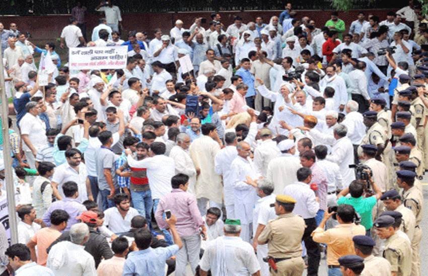 jat protests,jat quota agitation,Haryana protests,Jat reservation issue,Manohar Lal Khattar" itemprop