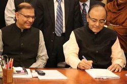 Budget 2016: पहले घर पर ब्याज में छूट, सस्ती दवा समेत वित्त मंत्री ने दी थीं ये 15 सौगातें