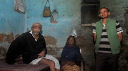 टीवी पर खबरें देखकर रो पड़ी गिरफ्तार जेएनयू छात्रसंघ अध्‍यक्ष की मां, कहा- मेरे बेटे को आतंकवादी न कहो
