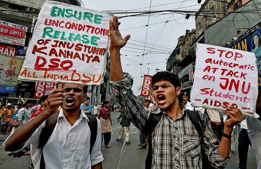 kanhaiya kumar, JNU, JNUSU President, Afzal Guru‬, ‪Jawaharlal Nehru University, ‪Jawaharlal Nehru University, anti nationals, shatrughan sinha, anti indian slogans, journalist attacked, patiala house court hearing, delhi police raid, JNU students union, BS BASSI, delhi police, जेएनयू विवाद, बीएस बस्‍सी, जेएनयू कैंपस, देशद्रोह, दिल्‍ली पुलिस, अफजल गुरु, दिल्‍ली पुलिस छापा, सुप्रीम कोर्ट, पटियाला हाउस कोर्ट सुनवाई