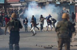 Srinagar, Police Youth Clash, Thank JNU, Kashmir, Islamic State, Pakistan Flag, Jammu Kashmir