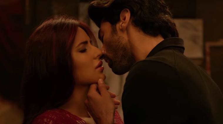 Katrina Kaif Aditya Roy Kapur Kiss, Katrina Kaif, Aditya Roy Kapur, Katrina aditya Kiss, Fitoor, katrina Kaif aditya Kiss, Katrina Kaif Kiss, Katrina Kaif Fitoor Kiss, Katrina Kaif Kissing scene, Katrina kaif Kissing scene in Fitoor, Entertainment news
