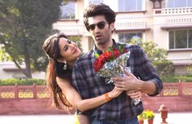 katrina kaif, aditya roy kapoor, rose day, katrina rose day aditya, katrina aditya fitoor, fitoor, aditya rose katrina, bollywood