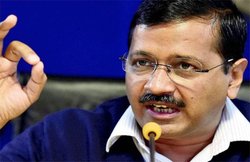 केजरी सरकार का आदेश: दिल्ली के सरकारी अस्पतालों में मिले मुफ्त दवा