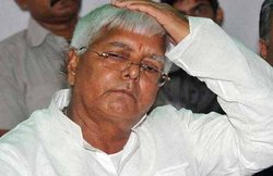 पिस्तौल दिखाई और लूट ली लालू के दामाद की आलीशान Fortuner कार