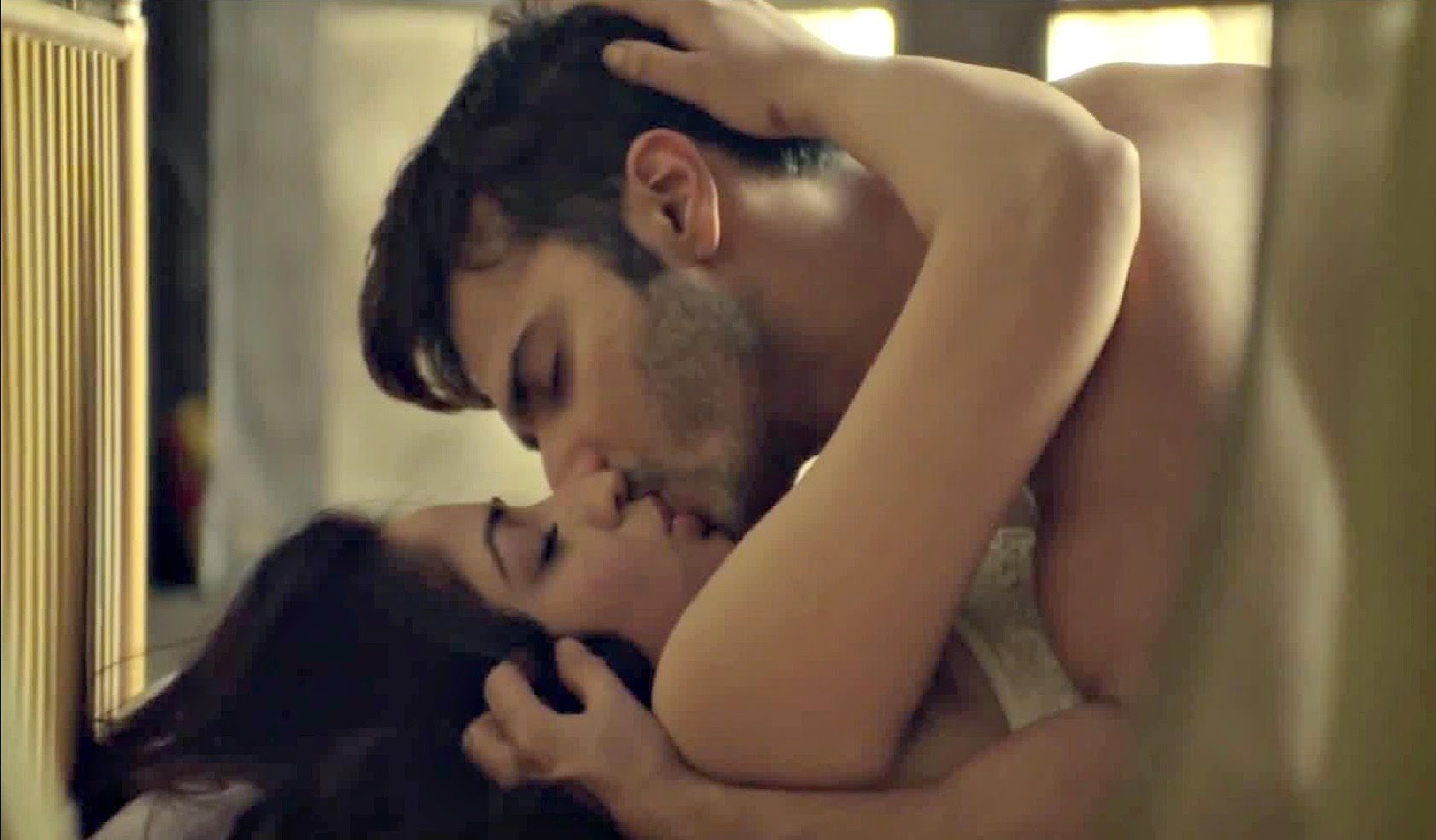 Ranbir kapoor, Arjun kapoor, siddharth malhotra, Imran hashmi, Varun dhawan, Sushant singh Rajpoot, bollywood kisser boy, bollywood kisser actres and actress, alia bhatt, yami gautam, parineeti chopra