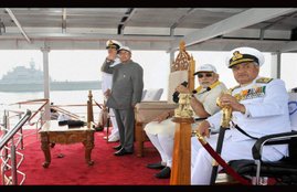 International Fleet Review, ins sumitra, navy, airforce,primeminister narendra modi, defence, president pranav mukherjee, इंटरनेशनल फ्लीट रिव्यू, आइएनएस सुमित्रा, नेवी, एयर फोर्स, प्रधानमंत्री मोदी, राष्ट्रपति प्रणव मुखर्जी