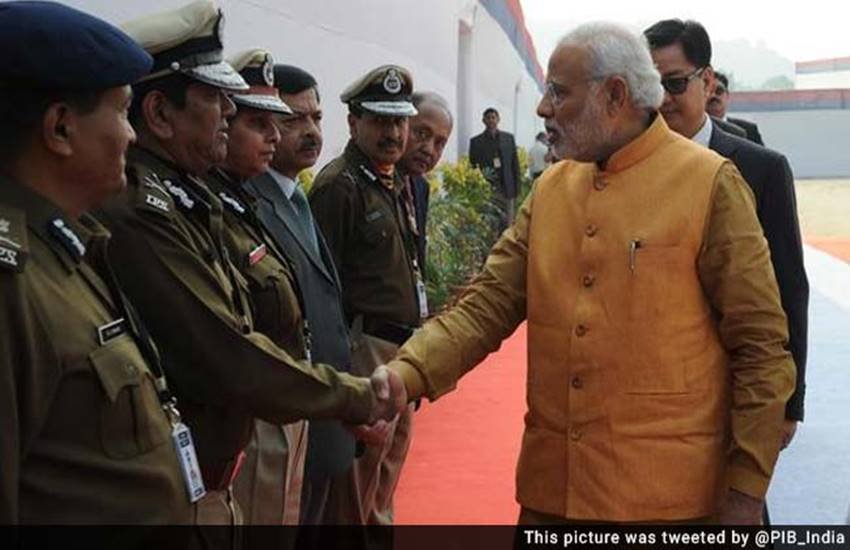 Narendra Modi","pulse polio drive","Rann of Kutch","Indian Police","Social media, communal campaign, police Force
