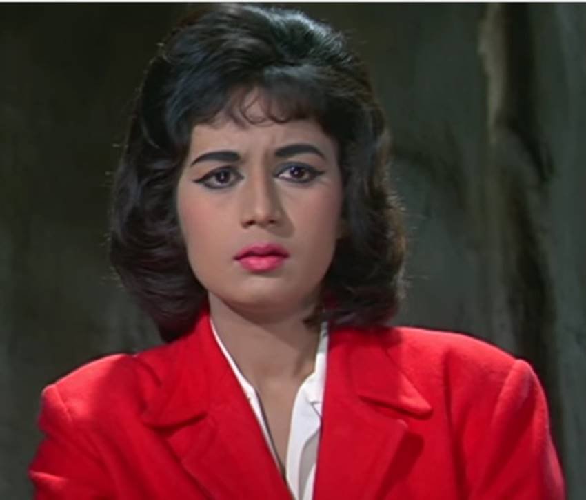 Urmila Matondkar, Preity Zinta, Asha Parekh, Sushmita Sen, Amrita Rao, neha dhupia, nargish fakhri, amisha patel, nanda, unmarried bollywood actress