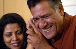om puri,om puri wife,nandita, om puri separates wife, om puri divorce, om puri nandita, ओम पुरी, नंदिता, ओम पुरी अलगाव, ओम पुरी पत्‍नी