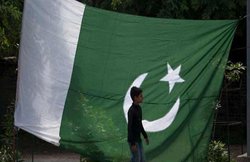 पाकिस्तान की संसद बनी सौर ऊर्जा से चलने वाली दुनिया की पहली इमारत, चीन ने की 5.5 करोड़ डॉलर की मदद