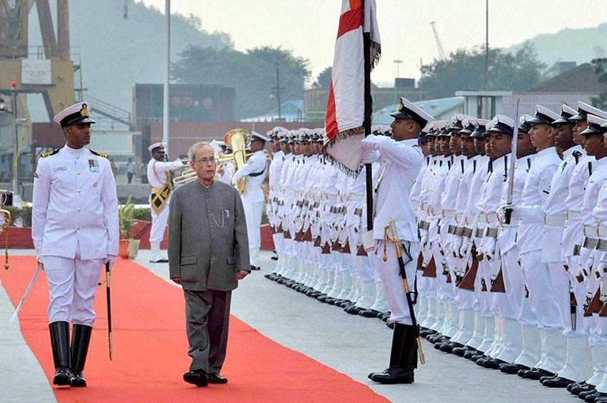 International Fleet Review, ins sumitra, navy, airforce,primeminister narendra modi, defence, president pranav mukherjee, इंटरनेशनल फ्लीट रिव्यू, आइएनएस सुमित्रा, नेवी, एयर फोर्स, प्रधानमंत्री मोदी, राष्ट्रपति प्रणव मुखर्जी