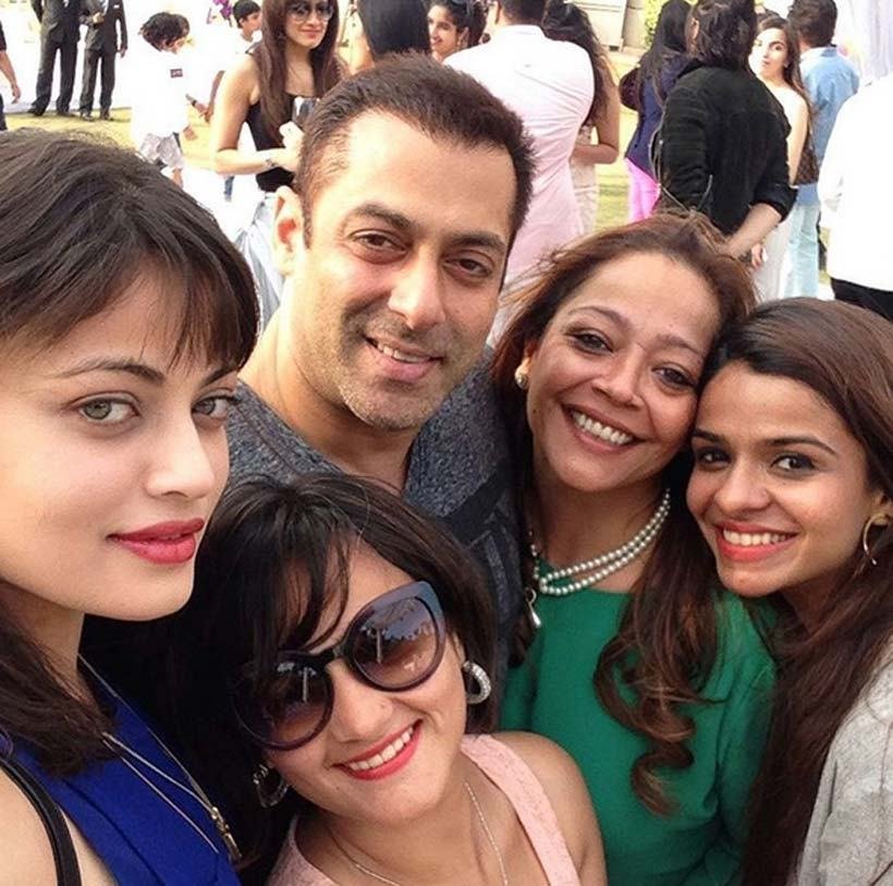 B-Town celebrates, baby shower of Salman Khan sisterm, arpita sharma khan baby shower function,SALMAN KHAN SISTER ARPITA, Salman Khan kisses ex-girlfriend Sangeeta Bijlani, Salman Khan, Anushka Sharma, Sangeeta Bijlani