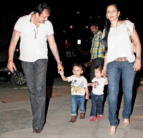 bollywood, Sanjay dutt, sunajay datt son, Shahraan plays drums, Shahraan Peekay, Shahraan Peekay pagri, anjay dutt son Shahraan, Sanjay Dutt, Sanjay Dutt twins, Iqra, Shahraan, Maanyata Dutt, Hasmukh Pighal Gaya