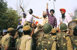 Sikhs, effigies, Kejriwal, Jagdish Tytler, National news, sikhs community