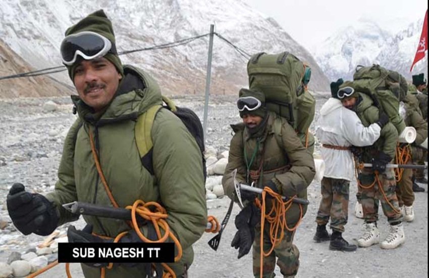 siachen, siachen avalanche, siachen news, soldiers died in avalanche, siachen latest news, army, body comes to delhi of soldier of siachen,