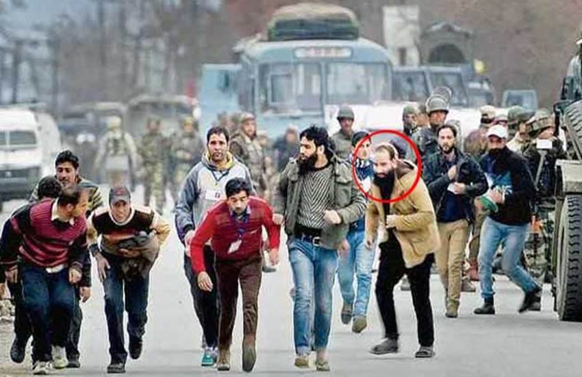 Pampore attack, Pampore terror attack, Hizbul Mujahideen, Syed Salahuddin, Jammu and Kashmir, Hizbul chief, IT manager, Indian Army, Pampore militant strike, Syed Salahuddin, Pampore encounter, Syed Mueed, सैयद सलाउद्दीन, पम्‍पोर हमला, पंपोर हमला, आतंकी हमला, भारतीय सेना, सैयद मुईद