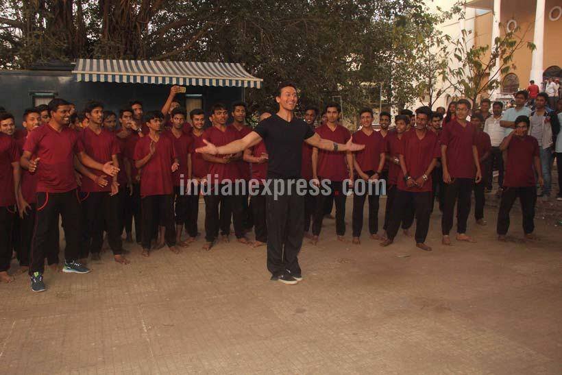 Baaghi Tiger Shroff, Shraddha Kapoor dance moves, बागी, टाइगर श्राफ, श्रद्धा कपूर