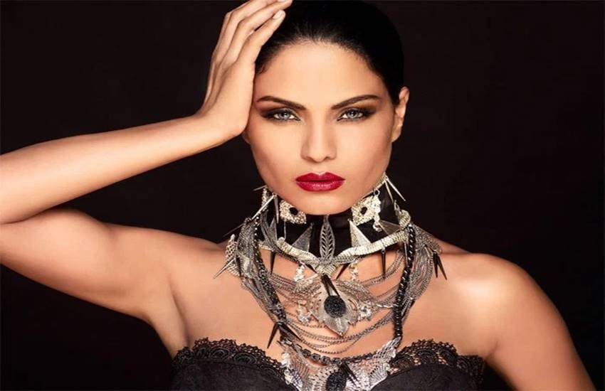 Veena Malik, veena malik blasphemy, veena malik controversies, veena malik affairs, veena malik ashmit patel, veena malik nude photoshoot, veena malik anti india tweet, वीणा मलिक, वीणा मलिक विवाद, वीणा मलिक अफेयर, वीणा न्‍यूड फोटोशूट