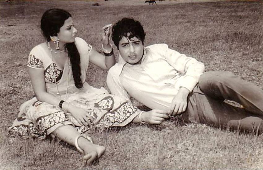 Sridevi first movie, Sridevi films, Sridevi Movies, Himmatwala, sridevi Himmatwala, sridevi Jeetendra, Justice Chaudhury, Mawaali, Tofha, Maqsad, Jaani Dost, Rekha, Rekha first hit movie, Rekha hit movies, rekha and amitabh, rekha Navin Nischol, rekha Randhir Kapoor Rampur Ka Laxman, Dharam Karam, Aishwariya Rai, Raja Hindustani juhi chawla, Karisma Kapoor, Dil To Pagal Hai, Juhi Chawla, Raveena Tandon, Kajol, Shilpa Shetty, Manisha Koirala, श्रीदेवी, रेखा, जूही चावला, रवीना टंडन, काजोल, शिल्पा शेट्टी, मनीषा कोइराला, करिश्मा कपूर, एश्वर्य राय