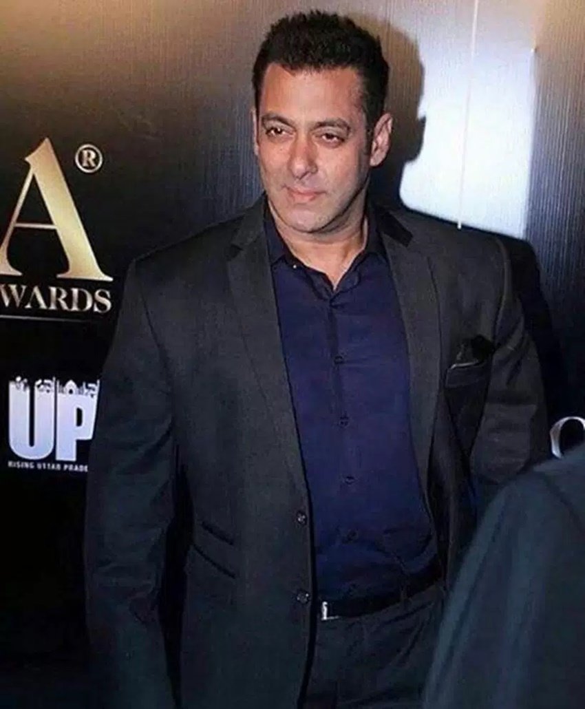 toifa, toifa photos, toifa salman, toifa 2016, shah rukh khan, salman khan, srk salman, gautam gulati, ranveer singh, kareena kapoor khan, genelia deshmukh, karisma kapoor, parineeti chopra, ritesh deshmukh, anushka sharma, entertainment photos, entertainment news, सलमान खान, शाहरुख खान, रणवीर सिंह, परिणीति चोपड़ा, गौतम गुलाटी, जेलेनिया डिसूजा, करीना कपूर, करिश्मा कपूर, श्यामक डावर, मोनिषा जयसिंह