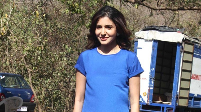Holi, Holi celebration, bollywood, bollywood holi, amitabh bhachhan, aishwarya rai, abhishek bachchan, priyanka chopra, alia bhatt, sonam kapoor, anushka sharma, irfan khan, parneeti chopra, aditi rao haidri, kirti senon, अमिताभ बच्चन, अभिषेक बच्चन, प्रियंका चोपड़ा, आलिया भट, सोनम कपूर अनुष्का शर्मा, इरफान खान, परिणीति चोपड़ा, अदिति राव हैदरी, कीर्ति सनोन