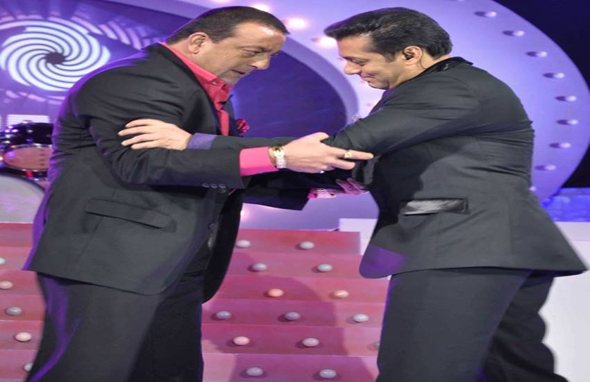 Salman Khan, Sanjay Dutt, Kresha Bajaj's wedding reception, Salman Khan and Sanjay dutt friednship, ranbeer kapoor, shahrukh khan, sanjay dutt jail, entertainment, entertainment news, entertainment hindi news