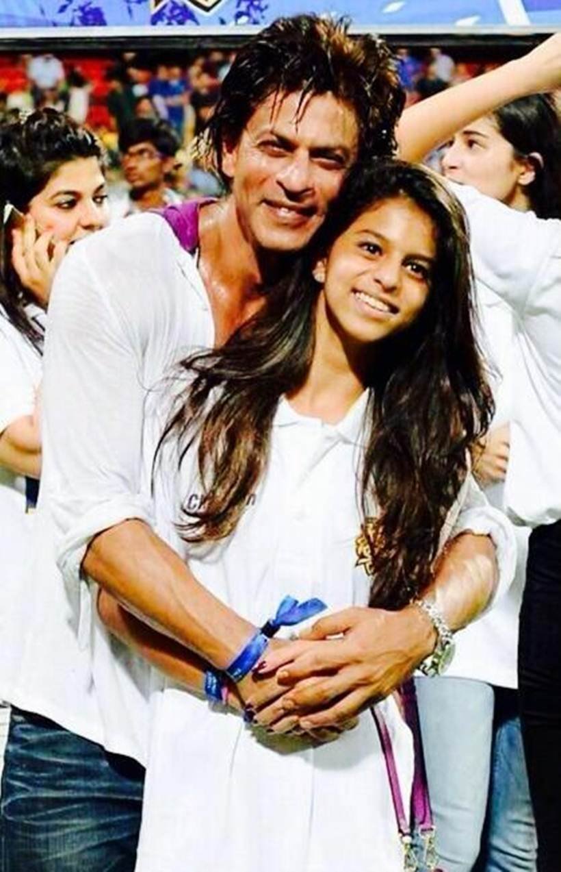 shah rukh khan, shah rukh khan father in law, shah rukh khan family pics, gauri khan, fauri khan father, gauri khans father dies, gauti khan's father pics, srk with father in law pics, srk pics family, Colonel Ramesh Chander Chhibber, Colonel Ramesh Chander Chhibber pics, Colonel Ramesh Chander Chhibber srk pics, entertainment